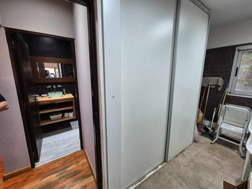 Casa En Venta - 7 Dormitorios 5 Baños - Berazategui