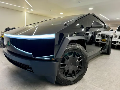Tesla Cybertruck Foundation Series 4x4 2024