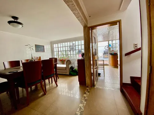 ¡vive En El Corazón De La Ponderosa! Casa Moderna Con Amplios Espacios
