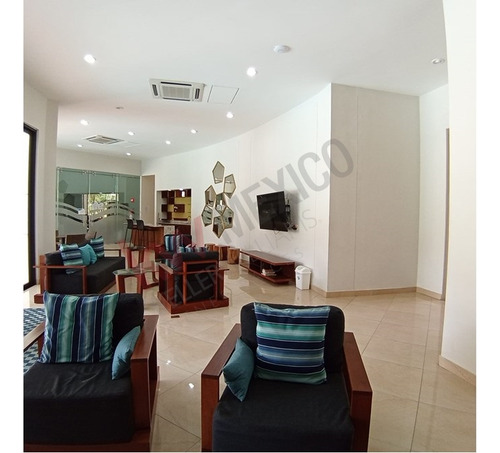 Departamento En Venta En Segundo Piso En Playa Del Carmen Con Excelentes Amenidades