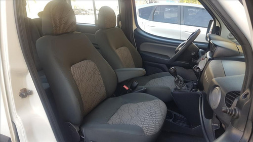 Imagem 3 de 6 de Doblò 1.8 Mpi Essence 7l 16v Flex 4p Manual