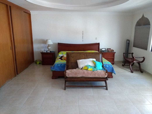 Jm/ Casa Con Grandes Espacios En Tejeda