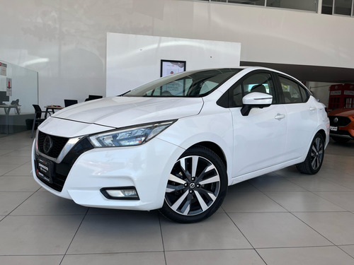 Nissan Versa 1.6 Exclusive Navi At