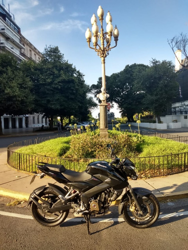 Bajaj Rouser Ns 200