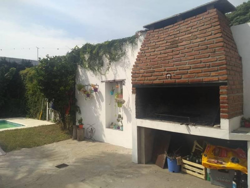 Imagen 15 de 23 de Se Vende Casa 4 Dormitorios Y Pileta. Oportunidad! Bajo De Precio