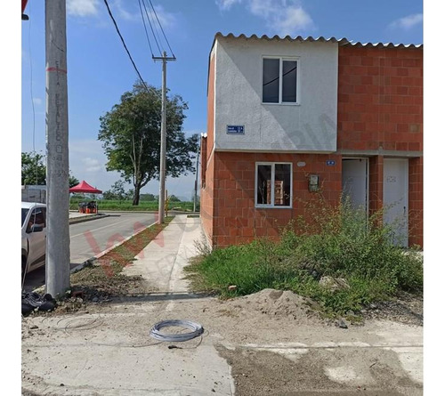 Se Vende Casa Unifamiliar Esquinera En Ciudad Del Valle-candelaria