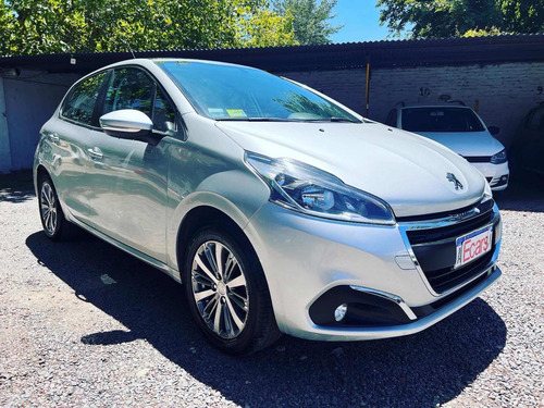 Imagen 3 de 9 de Peugeot 208 2018 1.6 Allure