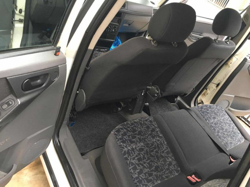 Imagem 9 de 11 de Chevrolet Meriva 2005 1.8 Joy Flex Power 5p