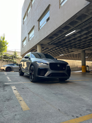 Jaguar F-pace Svr