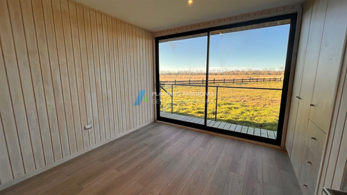 Casa En Venta De 3 Dorm. En Frutillar