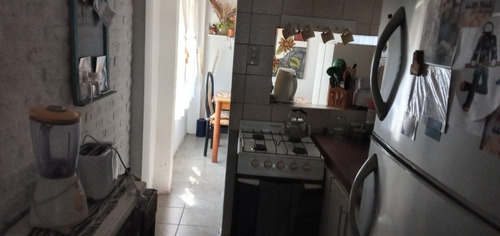 Imagen 2 de 13 de Duplex En Venta Castelar Norte