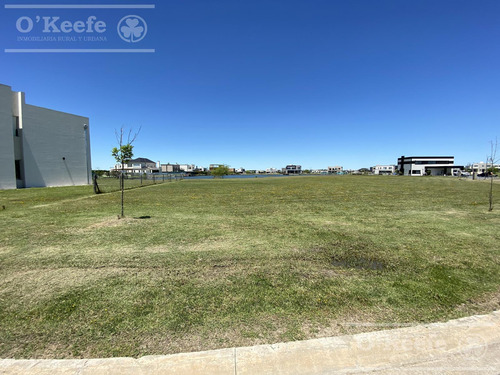 Imperdible Lote En Venta A Laguna En Barrio Villalobos - Hudson - Oportunidad.