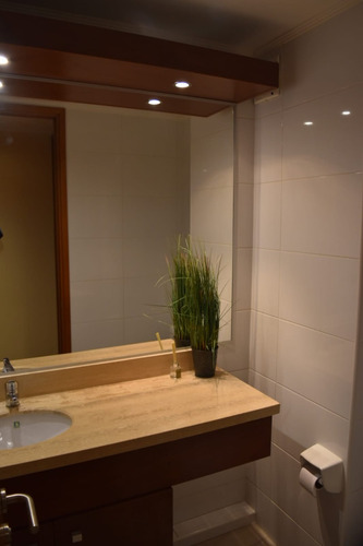 Departamento En Excelentes Condiciones Las Condes