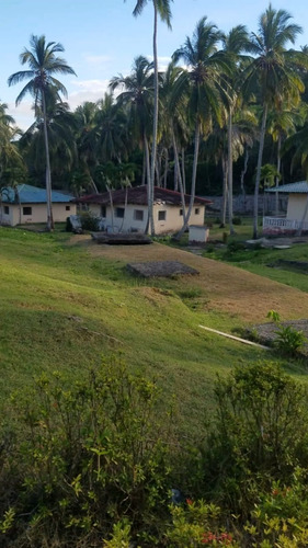 Vendo Hotel/resort Con Playa Privada De 81 Habitaciones En Samaná, República Dominicana