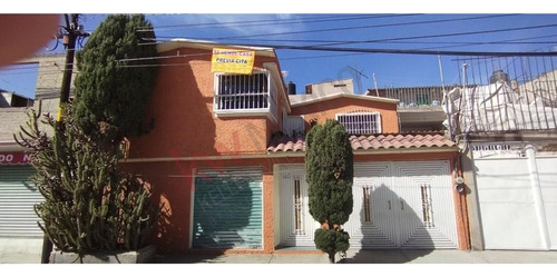 Casa En Venta Con Local $2,500,000 En Barrio Mineros, Chima