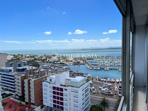 Península, Apartamento En Piso Alto Con Vista Al Mar