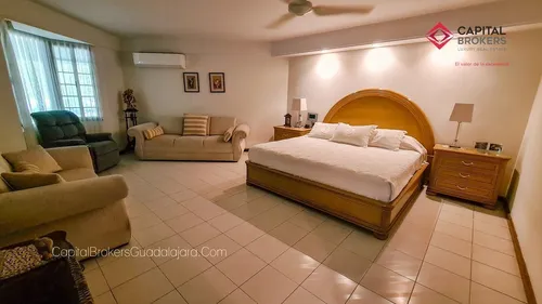 Casa En Venta En Providencia Espacios Amplios