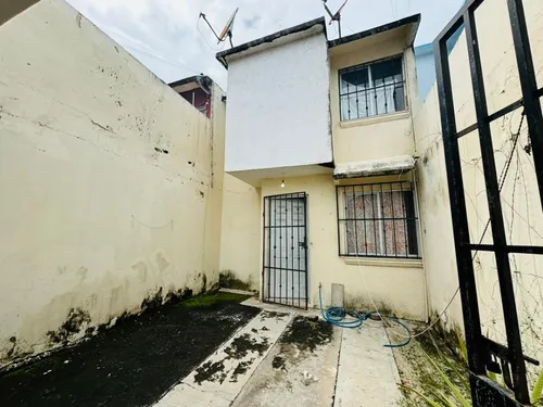 Casa En Venta En Veracruz Fracc. Lomas Del Río Ii.