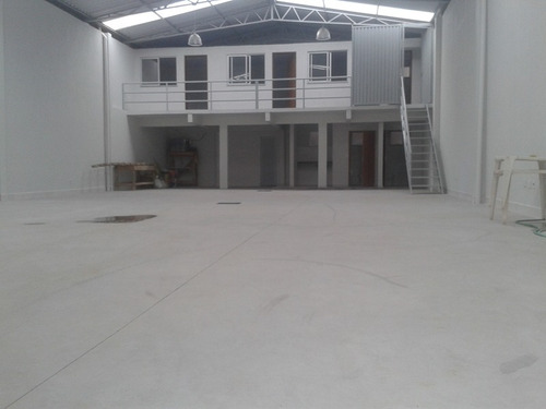 Imagem 4 de 15 de Galpão Com 320m² - 2584
