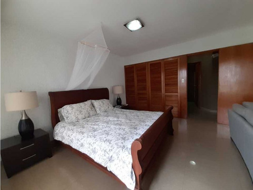 Vendo Apartamento 229m2 Manzanare 1260