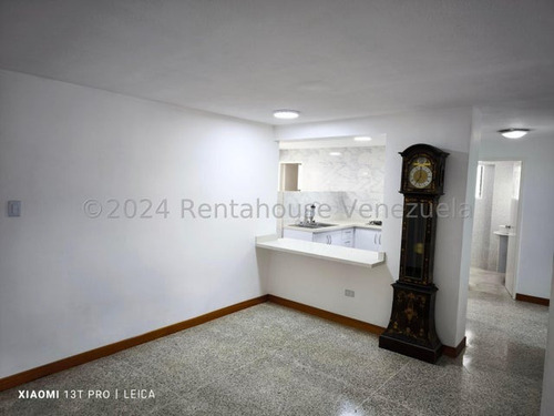 Apartamento En Alquiler En Horizonte 24-27430 Cs