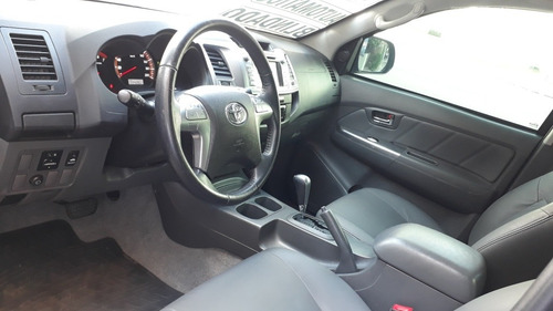 Imagem 6 de 10 de Toyota Hilux 2015 2.7 Srv Cab. Dupla 4x2 Flex Aut. 4p