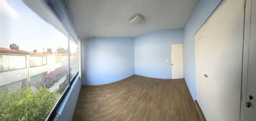 Casa Estilo Modernista, En Venta Ubicada En Tlalnepantla Cod. Zv1392