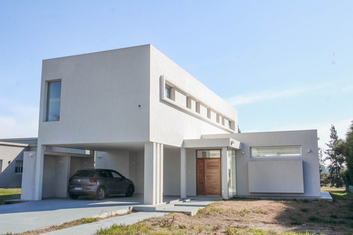 Imagen 7 de 22 de Casa En Venta En Lomas City Bell 3 Dormitorios