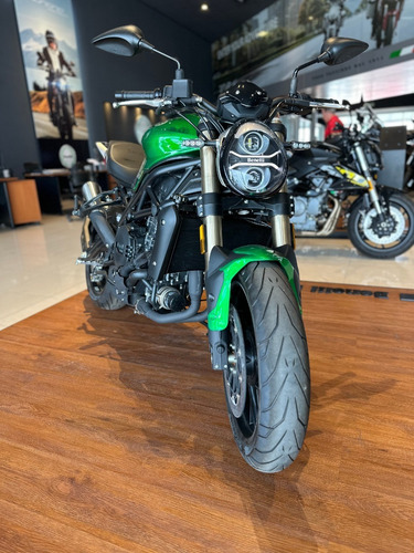 Imagen 4 de 16 de Benelli 752s