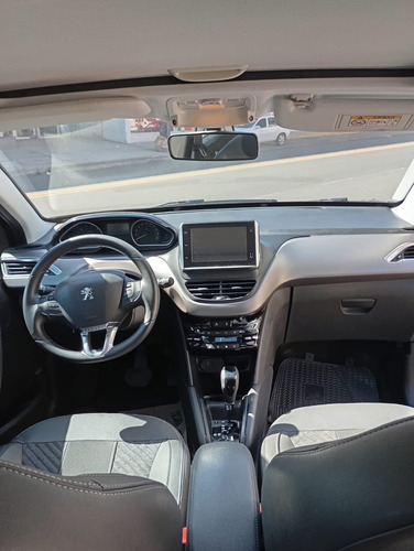 Peugeot 208 1.6 Feline Tiptronic