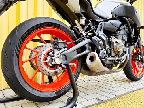 Imagem 4 de 14 de Yamaha Mt 07 Abs