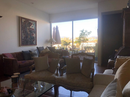 Increible Depa Con Enorme Terraza En Edificio Pequeño En Secretaria De Marina
