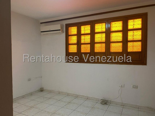 Townhouse En Alquiler En La Granja Naguanagua Valgo Comodo Amplio Cocina Moderna