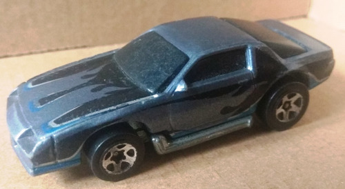 Hot Wheels  Camaro  Z 28- Nro. 43/2007