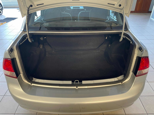 Imagen 10 de 13 de Chevrolet Classic 2016 1.4 Ls Abs Airbag