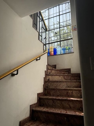 Casa En Venta De 7 Dorm. En Ñuñoa