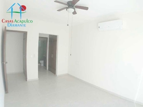 Imagen 12 de 14 de Cad Villas Velato Joker 12. Roof Garden, Con Pérgola