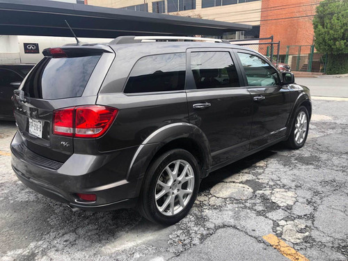 Imagen 5 de 13 de Dodge Journey 3.7 R-t 3.6 Nav Dvd At 2016