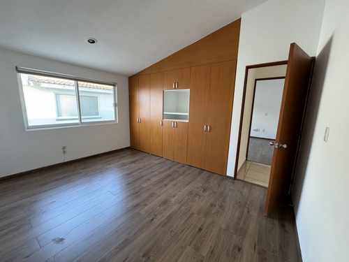 Casa En Venta En Claustros Delcampestre La Joya