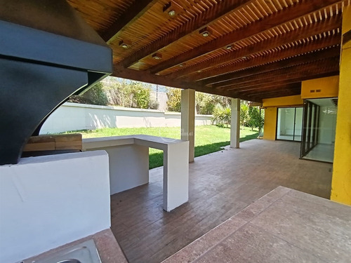 Casa Huechuraba, 5 Dorm,3 Baños 193/881 Piscina, Quincho Ppw