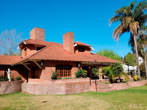 Imagen 1 de 10 de Muy Buena Casa C/pisicina En Club De Campo La Tradición.