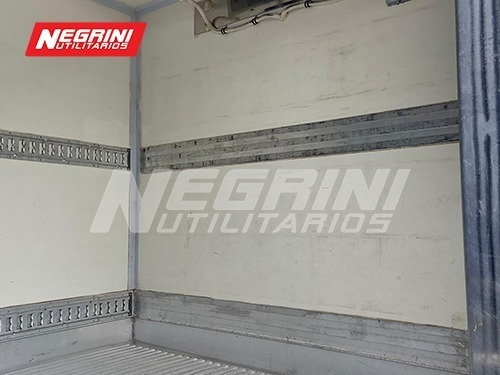 Imagem 7 de 15 de Iveco Daily 35s14 Baú Refrigerado