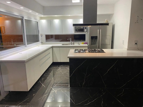 Casa Estilo Moderna - Náutico Escobar C.c