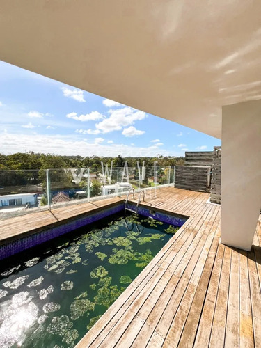 Penthouse En Alquiler En Exclusiva Torre Delamar.