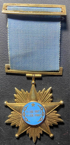 Medalla Conmemorativa Antigua. 10 Años Del Gobierno Militar.