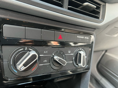 Volkswagen T-Cross 1.0 200 TSI TOTAL FLEX SENSE AUTOMÁTICO
