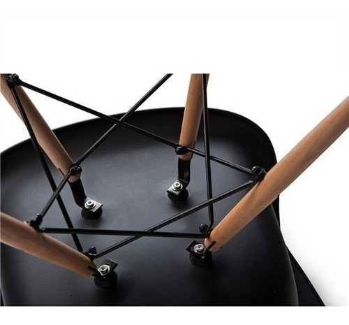 Imagen 4 de 10 de Sillon Eames Base Madera Pack 2 Unid Outlet