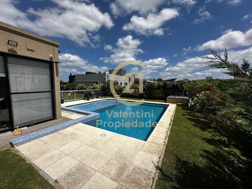 Casa En Venta En Barrio Santa Rita , Corredor Canning