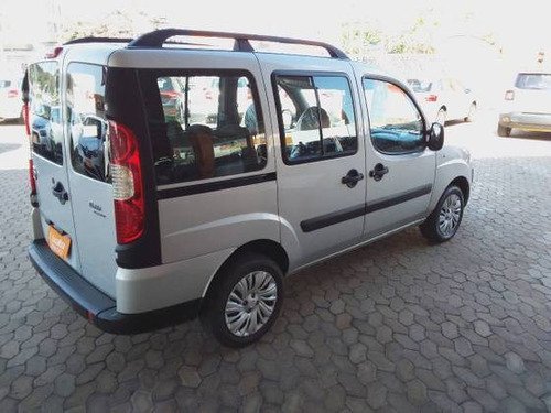 Imagem 7 de 9 de Fiat Doblò 1.8 Mpi Essence 7l 16v Flex 4p Manual