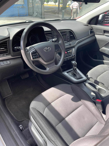 Imagen 4 de 4 de Hyundai Elantra 2017 Gls At
